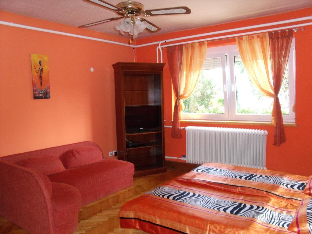 Viola Vendeghaz Apartment Kehidakustány Exterior photo